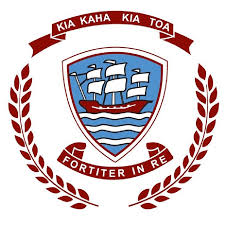 Tamaki crest